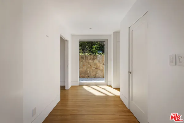 $6,250 | 631 Cross Avenue, Los Angeles, CA 90065