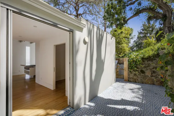 $6,250 | 631 Cross Avenue, Los Angeles, CA 90065