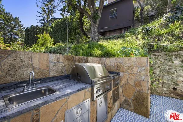 $6,250 | 631 Cross Avenue, Los Angeles, CA 90065