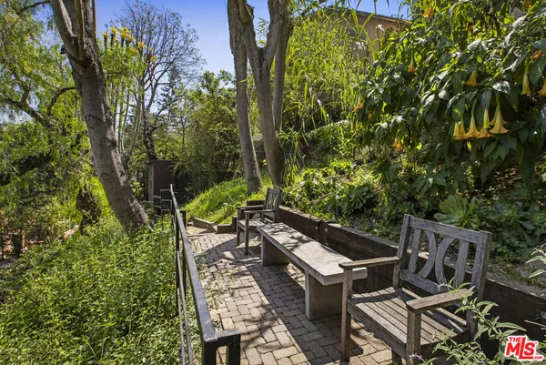 $6,250 | 631 Cross Avenue, Los Angeles, CA 90065