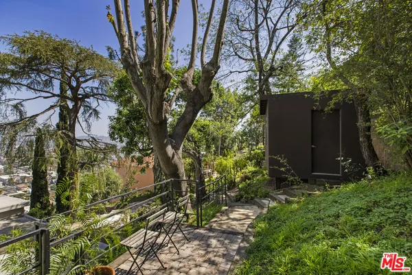 $6,250 | 631 Cross Avenue, Los Angeles, CA 90065