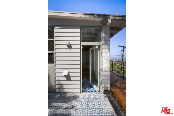 $6,250 | 631 Cross Avenue, Los Angeles, CA 90065