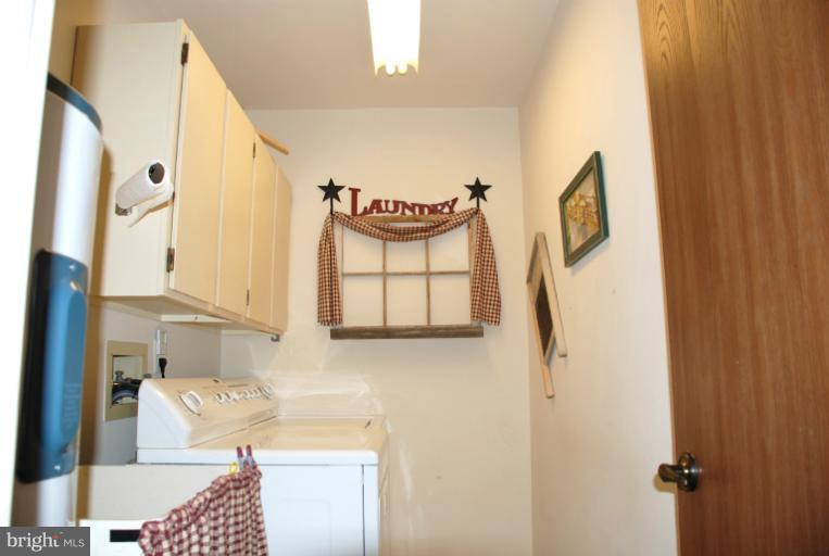 7091 Catalpa Road Frederick, MD 21703 - Photo 17 of 30 Large laundry room