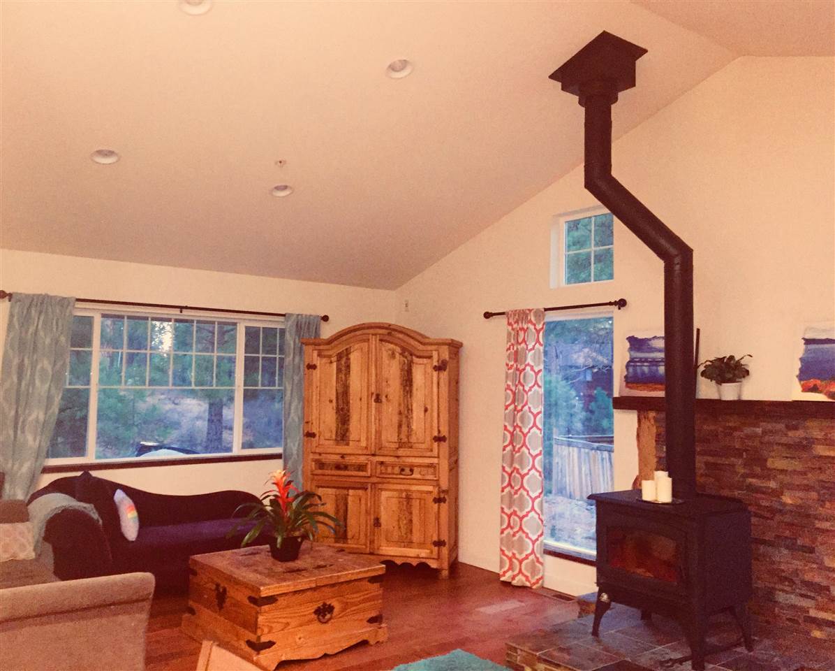 10529 Snowberry Road Truckee, CA 96161 - Photo 3 of 9 Gallery Image 3