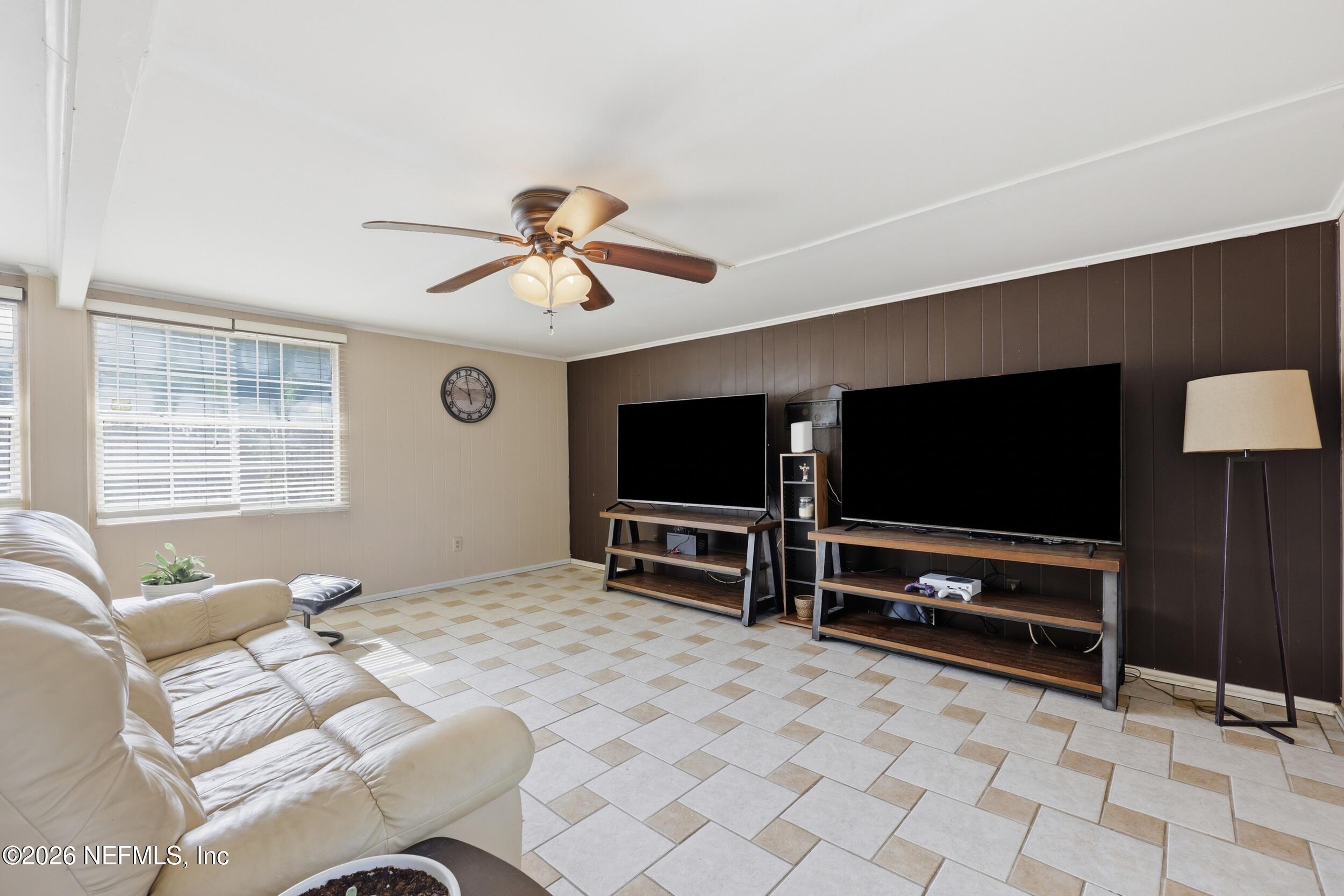 5528 Edmar Road Jacksonville, FL 32277 - Photo 22 of 30 the real estateographers_026