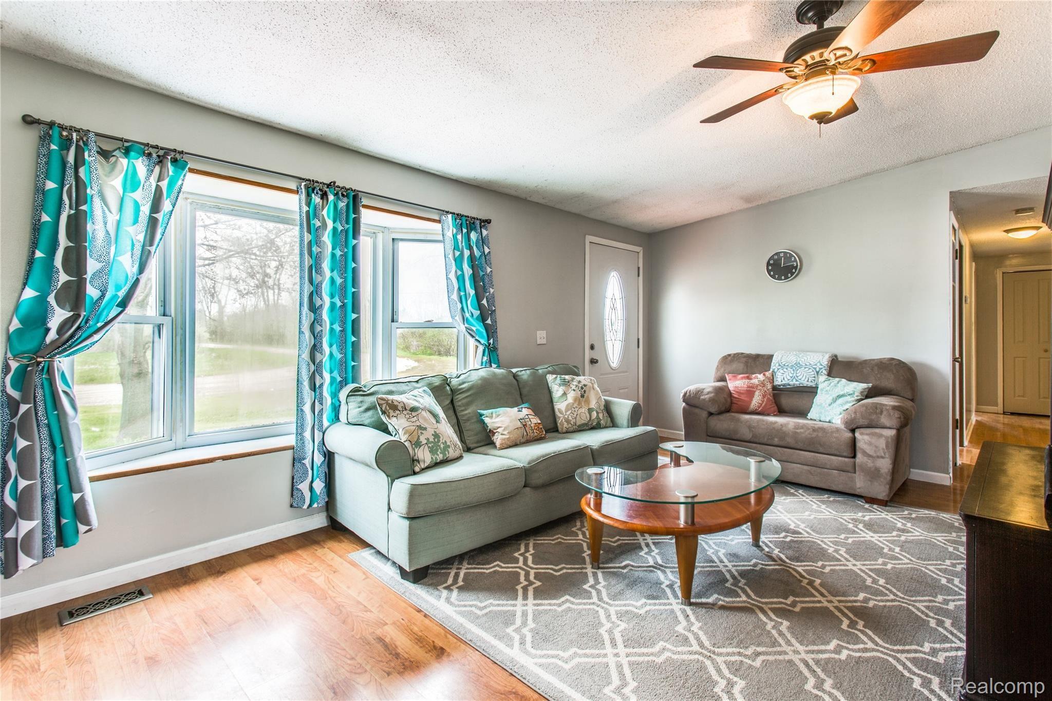7384 Dian Road Lexington, MI 48450 - Photo 12 of 24 Bright Living Room(1).jpg