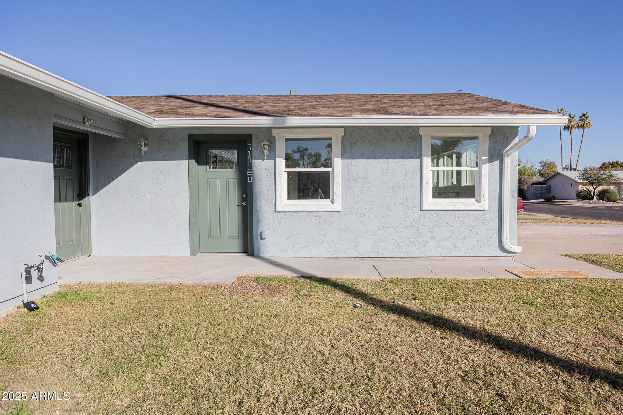 5132 South Dorsey Lane, Unit A Tempe, AZ 85282 - Photo 2 of 15 a front view of a house
