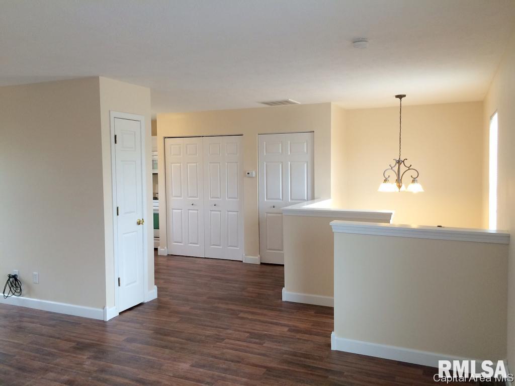 4005 Hoffman Drive Springfield, IL 62707 - Photo 8 of 26 Gallery Image 8
