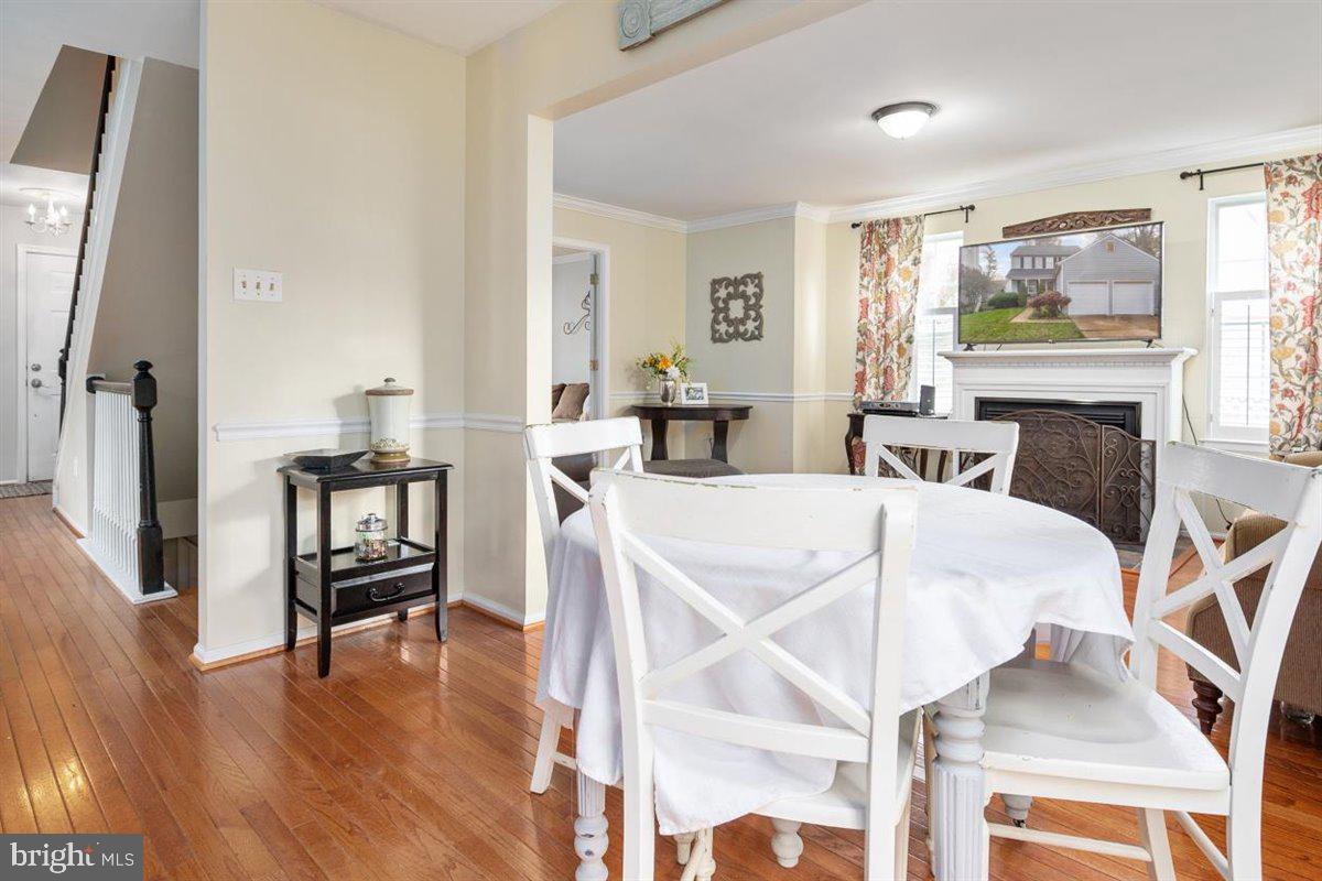 845 Sunny Chapel Road Odenton, MD 21113 - Photo 14 of 45 Dining off the family room