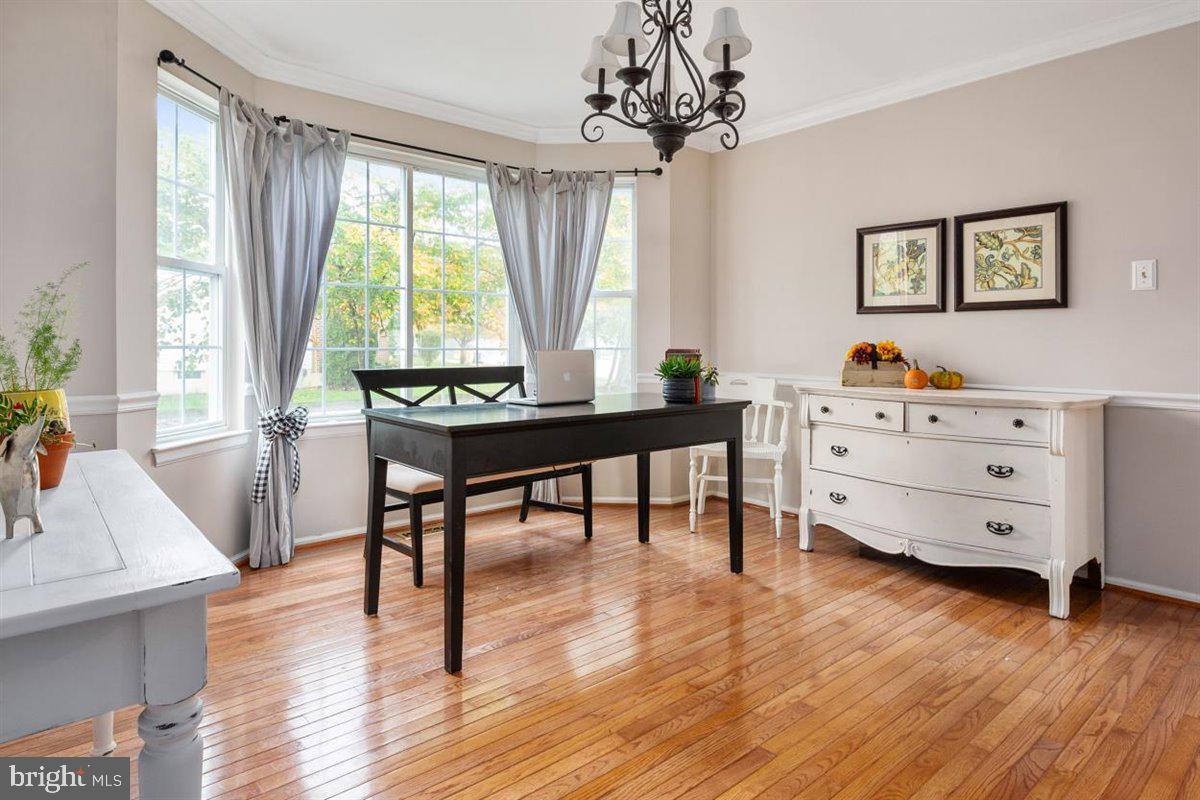 845 Sunny Chapel Road Odenton, MD 21113 - Photo 19 of 45 1st floor study with architectural touches