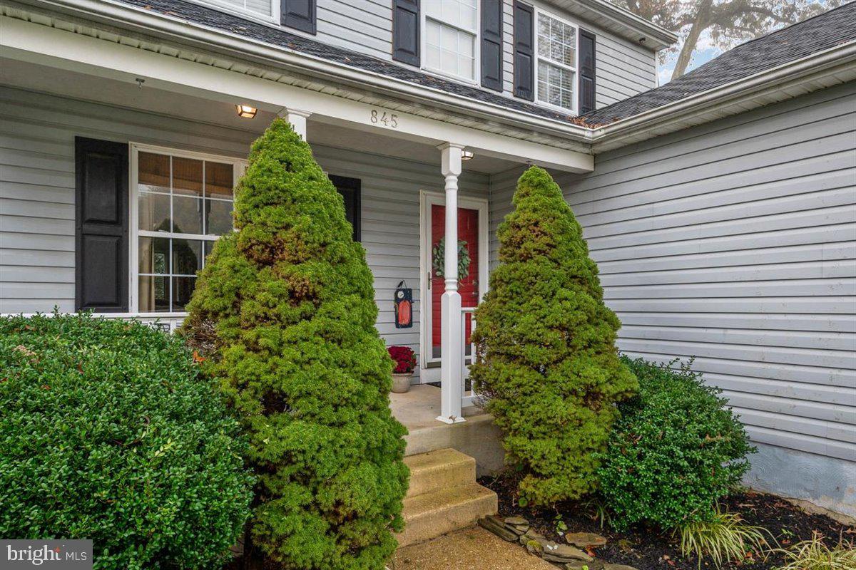 845 Sunny Chapel Road Odenton, MD 21113 - Photo 4 of 45 Covered porch greets you