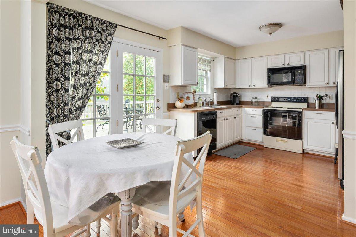 845 Sunny Chapel Road Odenton, MD 21113 - Photo 10 of 45 Eat in kitchen