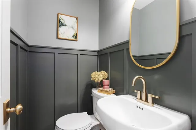 $585,000 | 900 Wildbriar Drive, Liberty, MO 64068