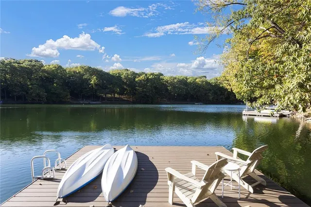 $585,000 | 900 Wildbriar Drive, Liberty, MO 64068