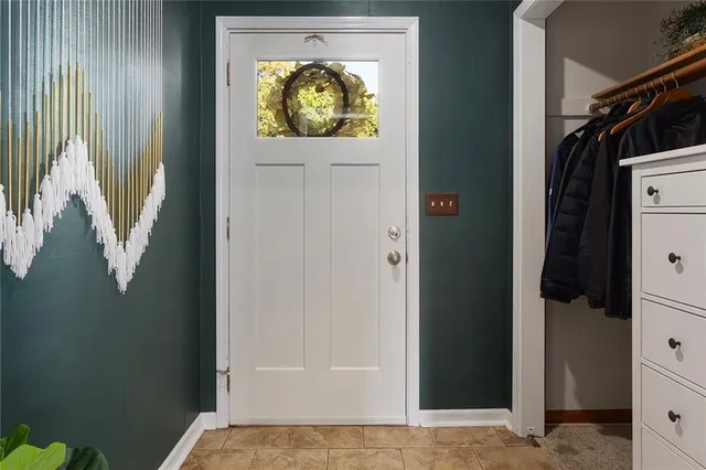 $585,000 | 900 Wildbriar Drive, Liberty, MO 64068