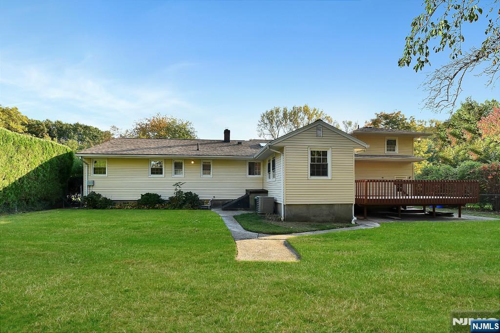 4 Marconi Street Tenafly, NJ 07670 - Photo 34 of 35 a view of a yard with a house