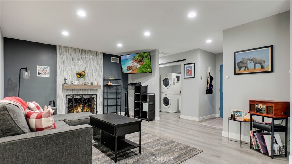 5350 Benecia Drive Riverside, CA 92504 - Photo 6 of 33