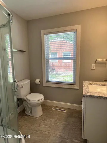 $2,800 | 108 North Warren Street, Greenville, NC 27858