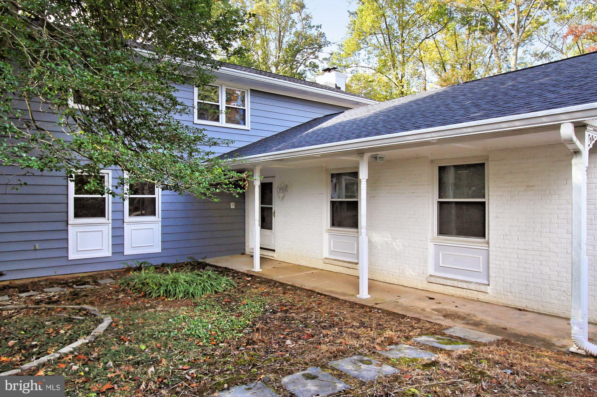 526 Utterback Store Road Great Falls, VA 22066 - Photo 6 of 63 Front Porch