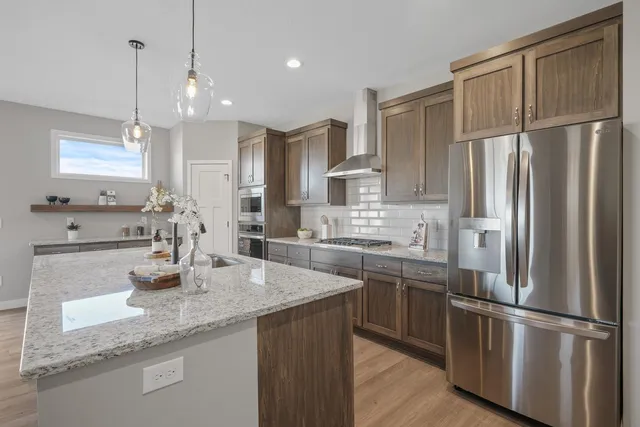 $450,000 | 1253 Willowbrook Circle, Delano, MN 55328