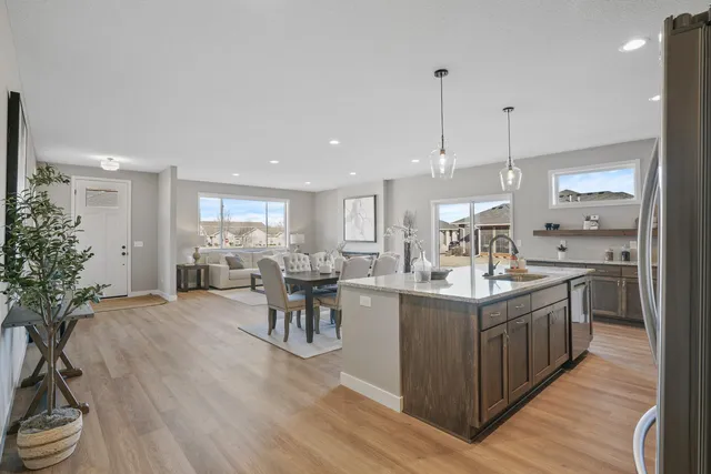 $450,000 | 1253 Willowbrook Circle, Delano, MN 55328