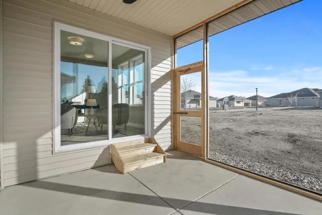 $450,000 | 1253 Willowbrook Circle, Delano, MN 55328