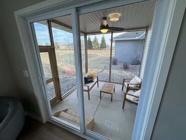 $450,000 | 1253 Willowbrook Circle, Delano, MN 55328