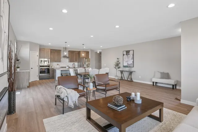 $450,000 | 1253 Willowbrook Circle, Delano, MN 55328