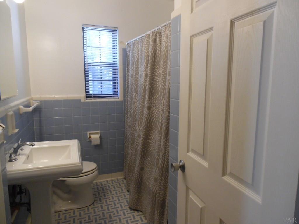 10 Sullivan Road Pensacola, FL 32507 - Photo 17 of 43