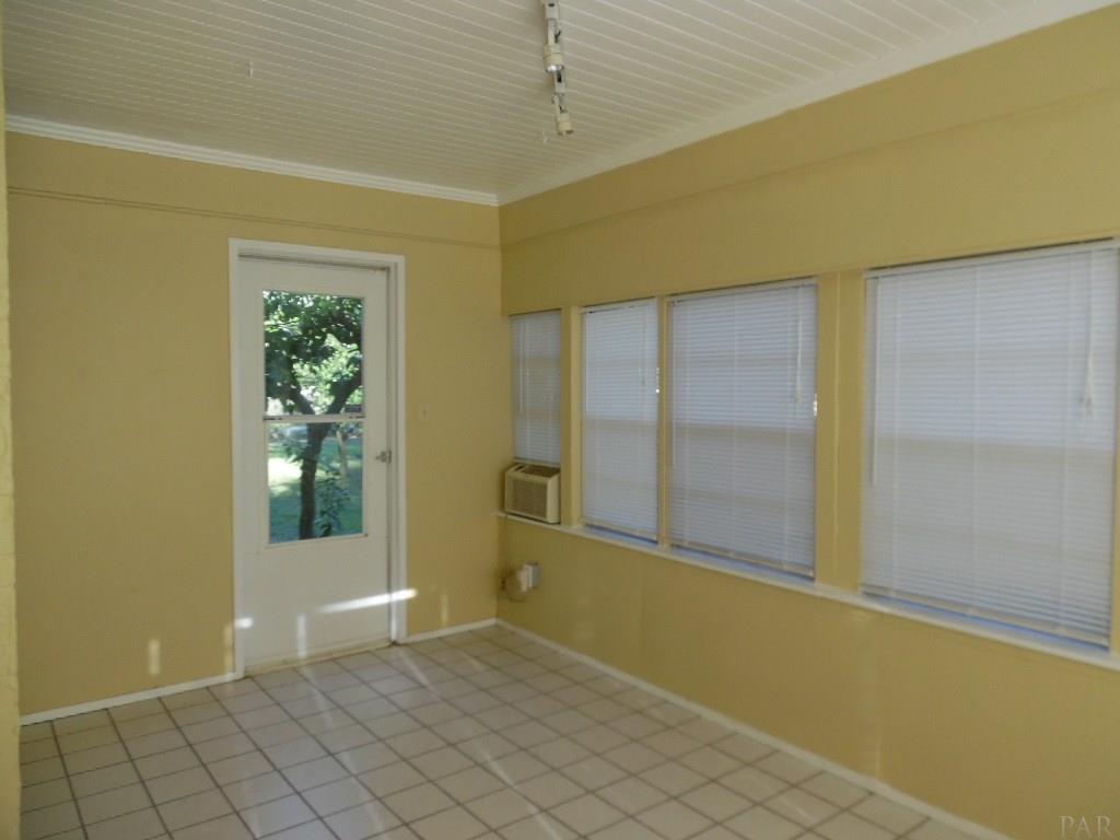 10 Sullivan Road Pensacola, FL 32507 - Photo 26 of 43