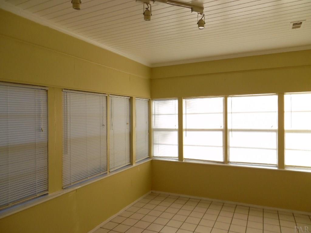 10 Sullivan Road Pensacola, FL 32507 - Photo 30 of 43