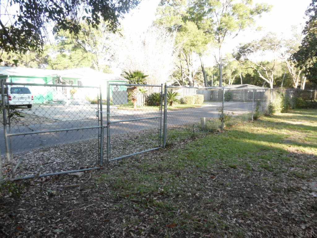 10 Sullivan Road Pensacola, FL 32507 - Photo 35 of 43