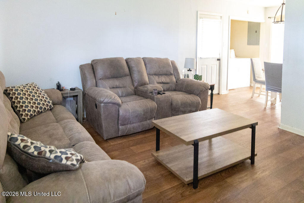 707 Cherokee Road Greenwood, MS 38930 - Photo 4 of 14 2U8A5973