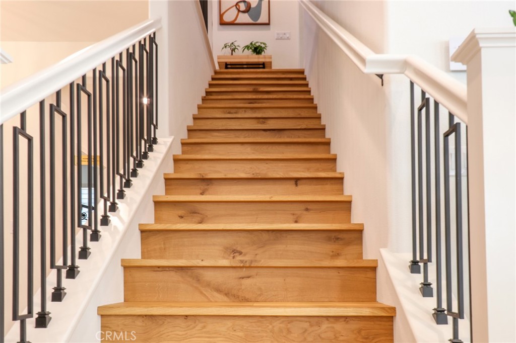 981 Rodeo Road Pomona, CA 91766 - Photo 19 of 47 a view of entryway