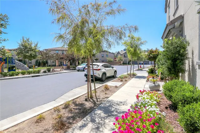 $918,000 | 981 Rodeo Road, Pomona, CA 91766