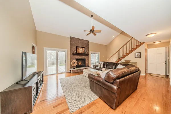 $719,900 | 9055 Yorkshire Drive, Saline, MI 48176