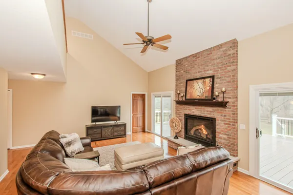 $719,900 | 9055 Yorkshire Drive, Saline, MI 48176