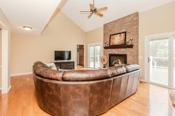 $719,900 | 9055 Yorkshire Drive, Saline, MI 48176