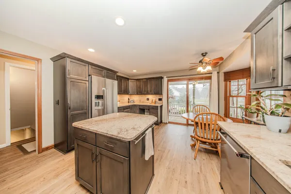 $719,900 | 9055 Yorkshire Drive, Saline, MI 48176