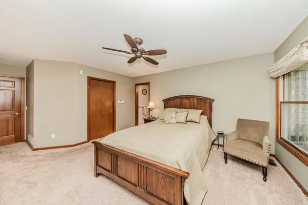 $719,900 | 9055 Yorkshire Drive, Saline, MI 48176