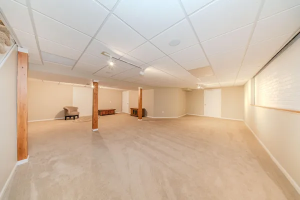 $719,900 | 9055 Yorkshire Drive, Saline, MI 48176