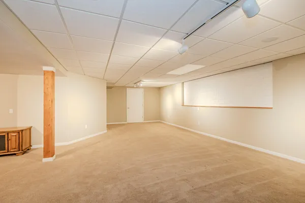 $719,900 | 9055 Yorkshire Drive, Saline, MI 48176