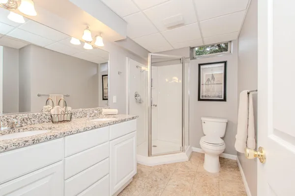 $719,900 | 9055 Yorkshire Drive, Saline, MI 48176