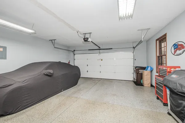 $719,900 | 9055 Yorkshire Drive, Saline, MI 48176