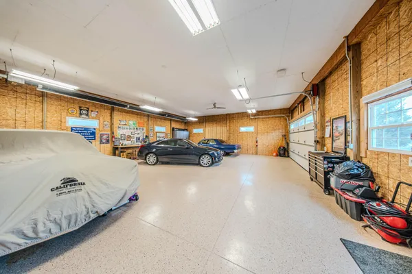 $719,900 | 9055 Yorkshire Drive, Saline, MI 48176