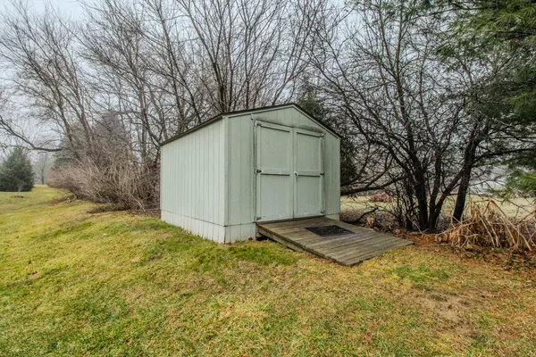 $719,900 | 9055 Yorkshire Drive, Saline, MI 48176