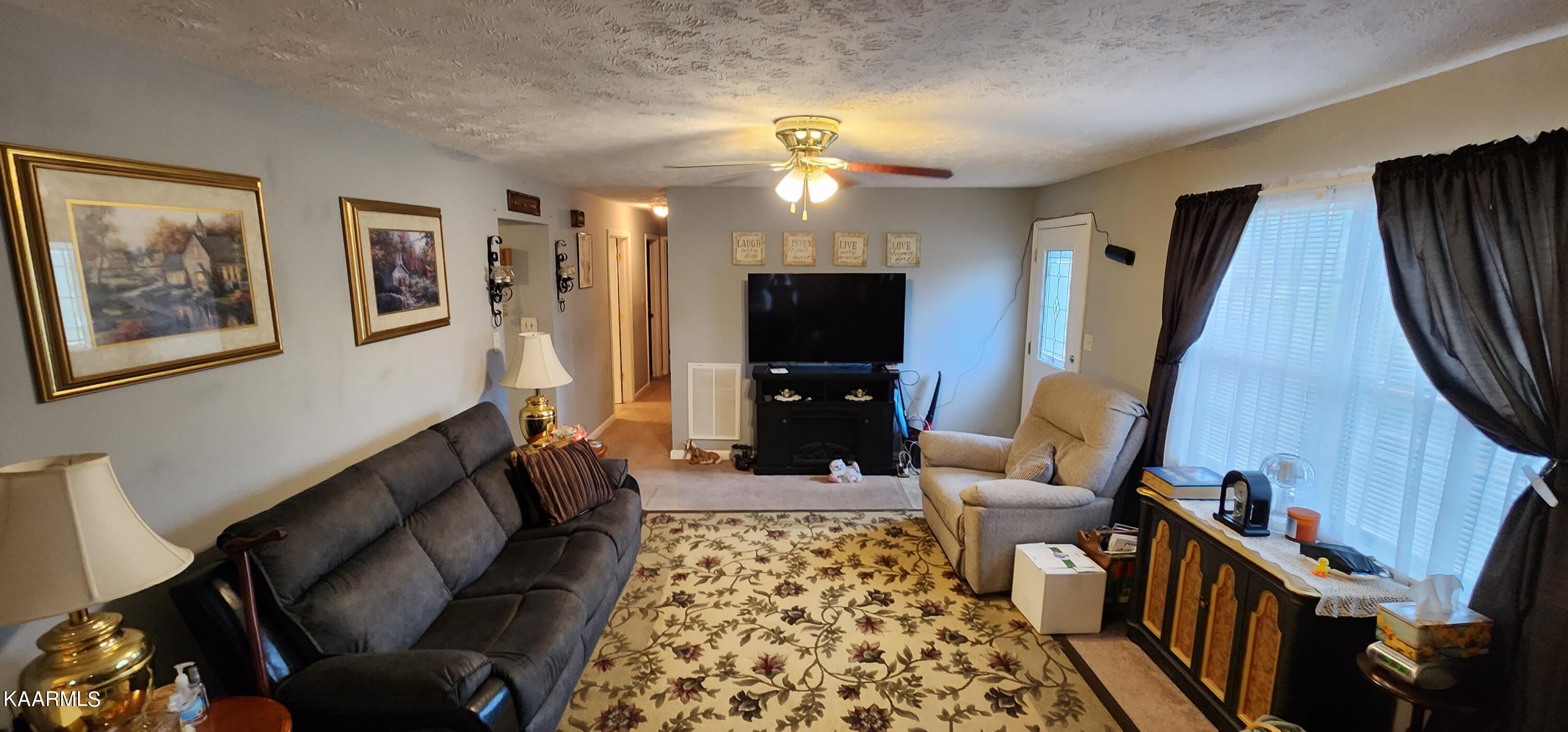 183 Shannon Road Jacksboro, TN 37757 - Photo 4 of 24 20230403_173444