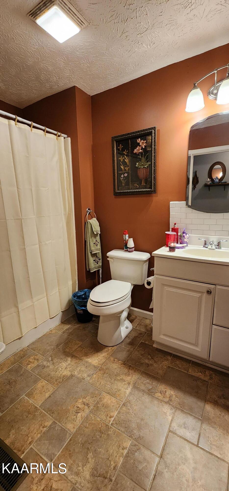 183 Shannon Road Jacksboro, TN 37757 - Photo 8 of 24 20230403_171635