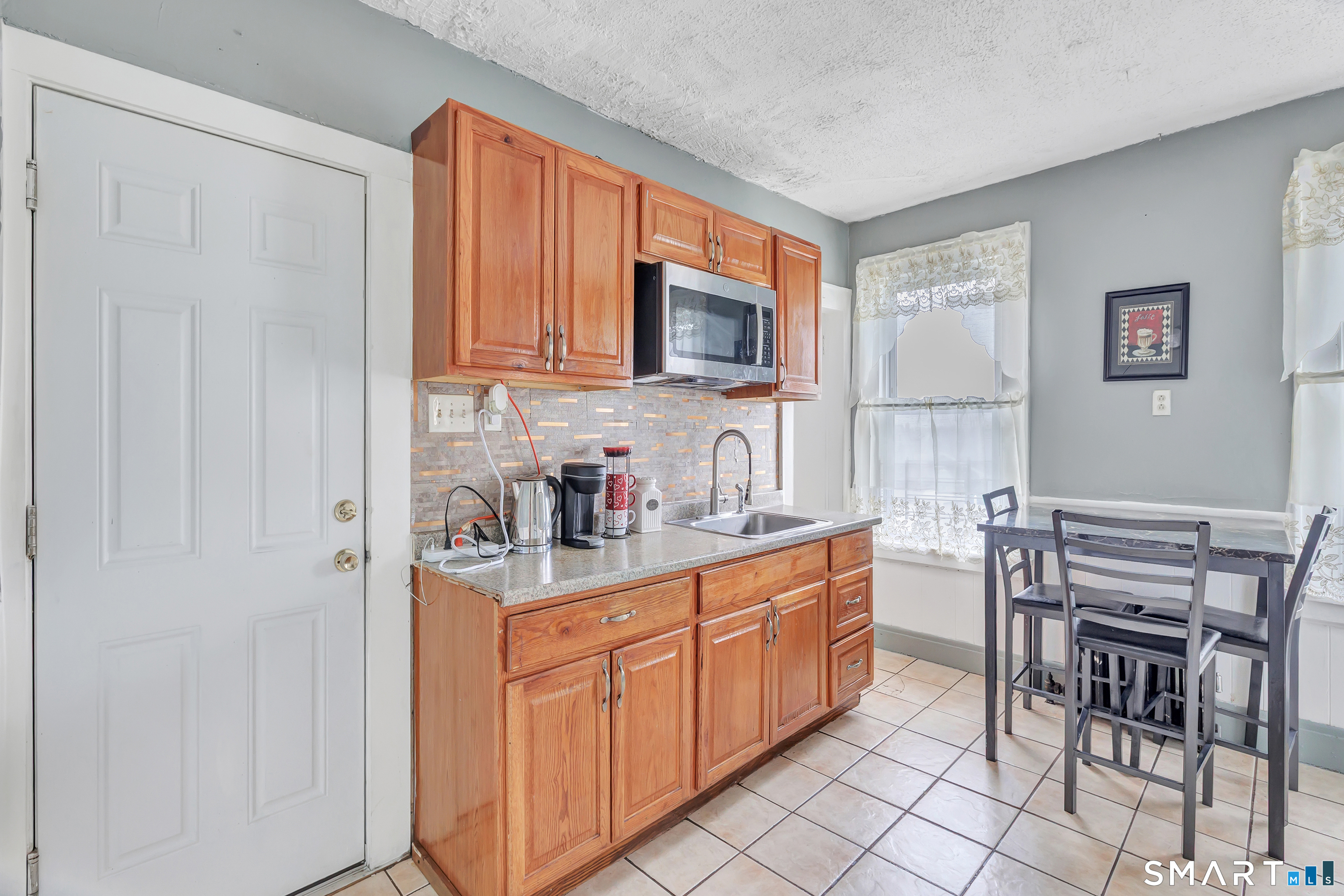 155 Marion Street Bridgeport, CT 06606 - Photo 15 of 38