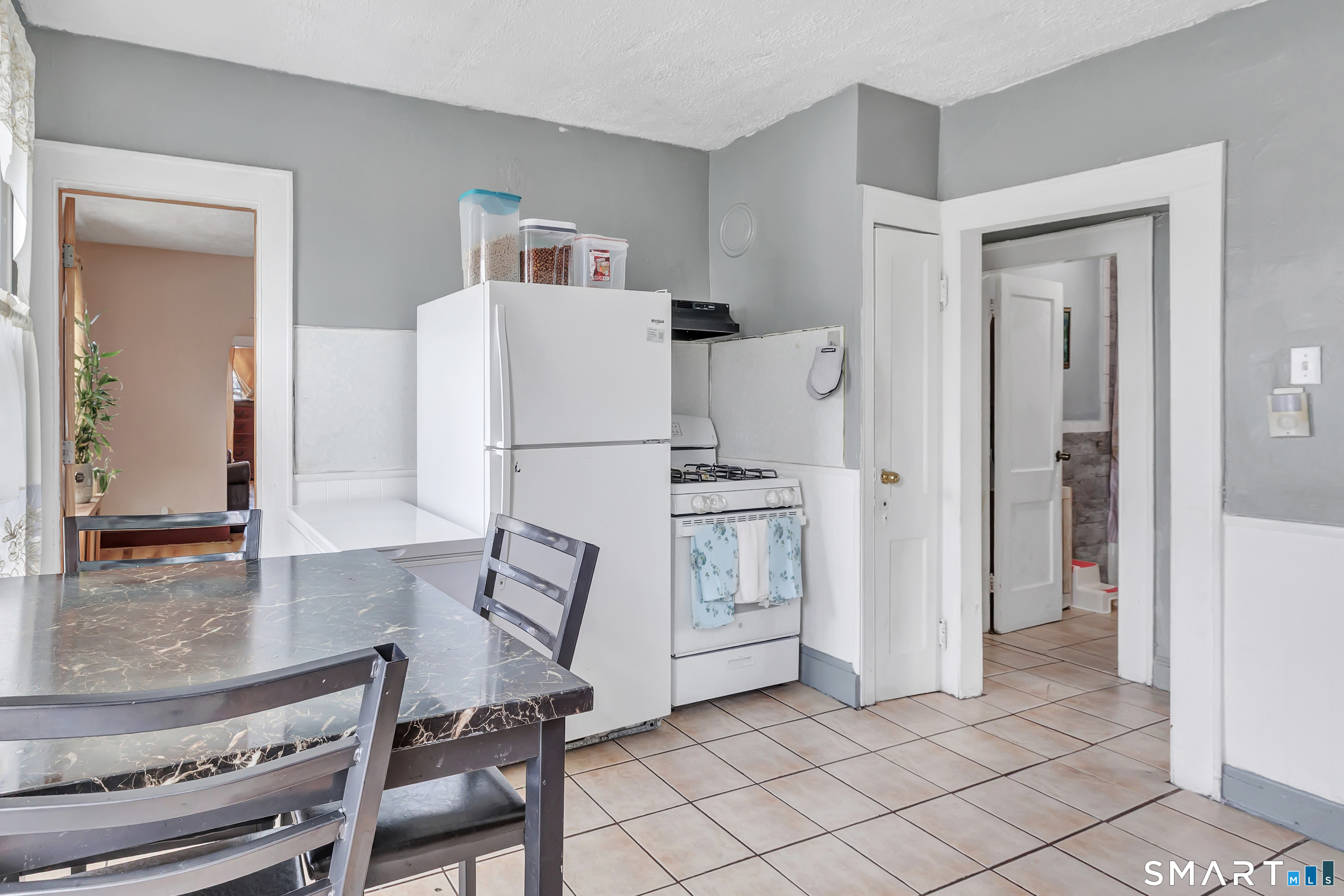 155 Marion Street Bridgeport, CT 06606 - Photo 16 of 38